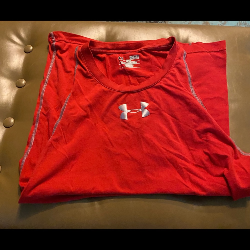 Muscle Tee by UA